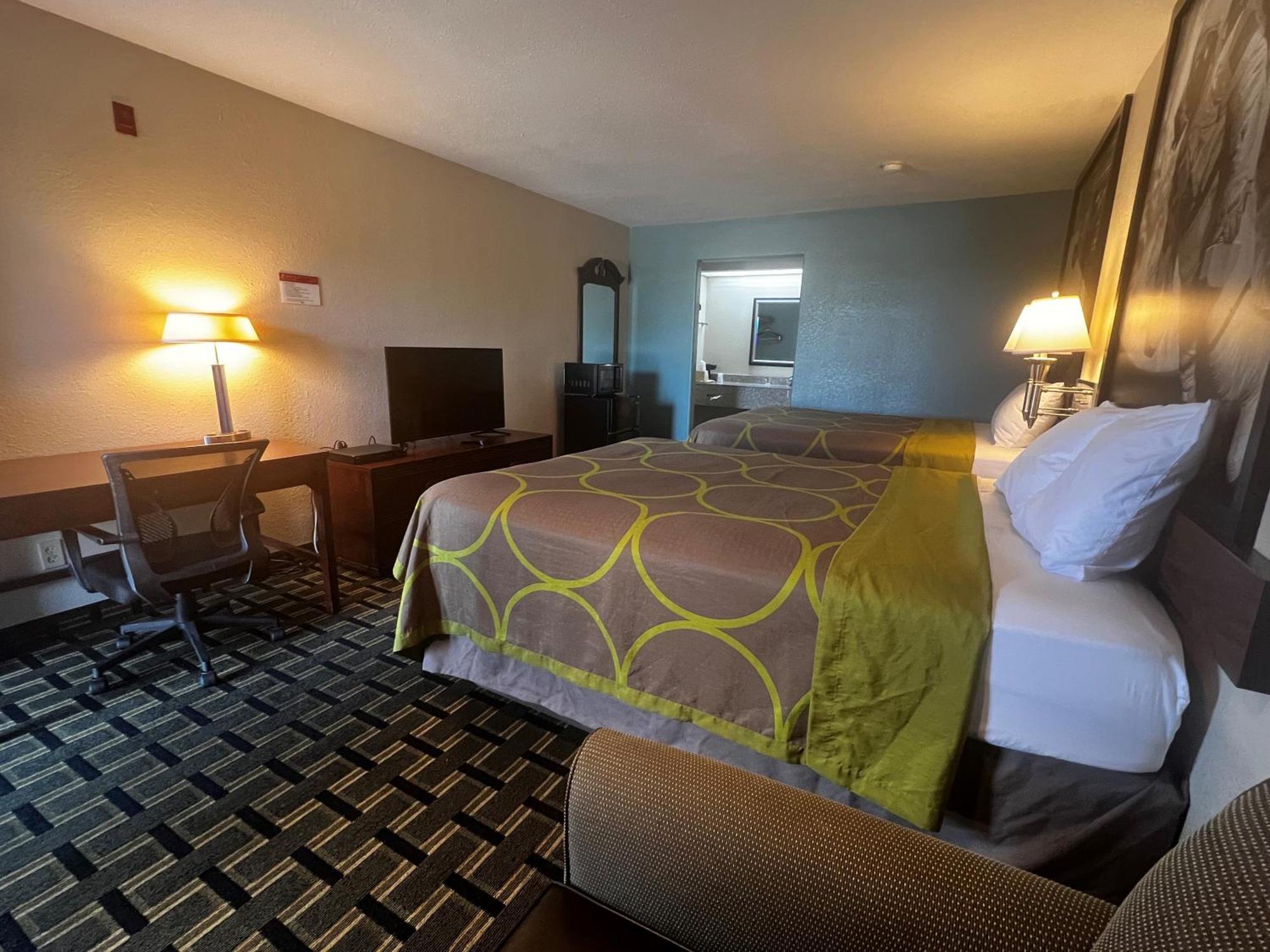 Super 8 By Wyndham Baytown I-10 Hotel Exterior photo